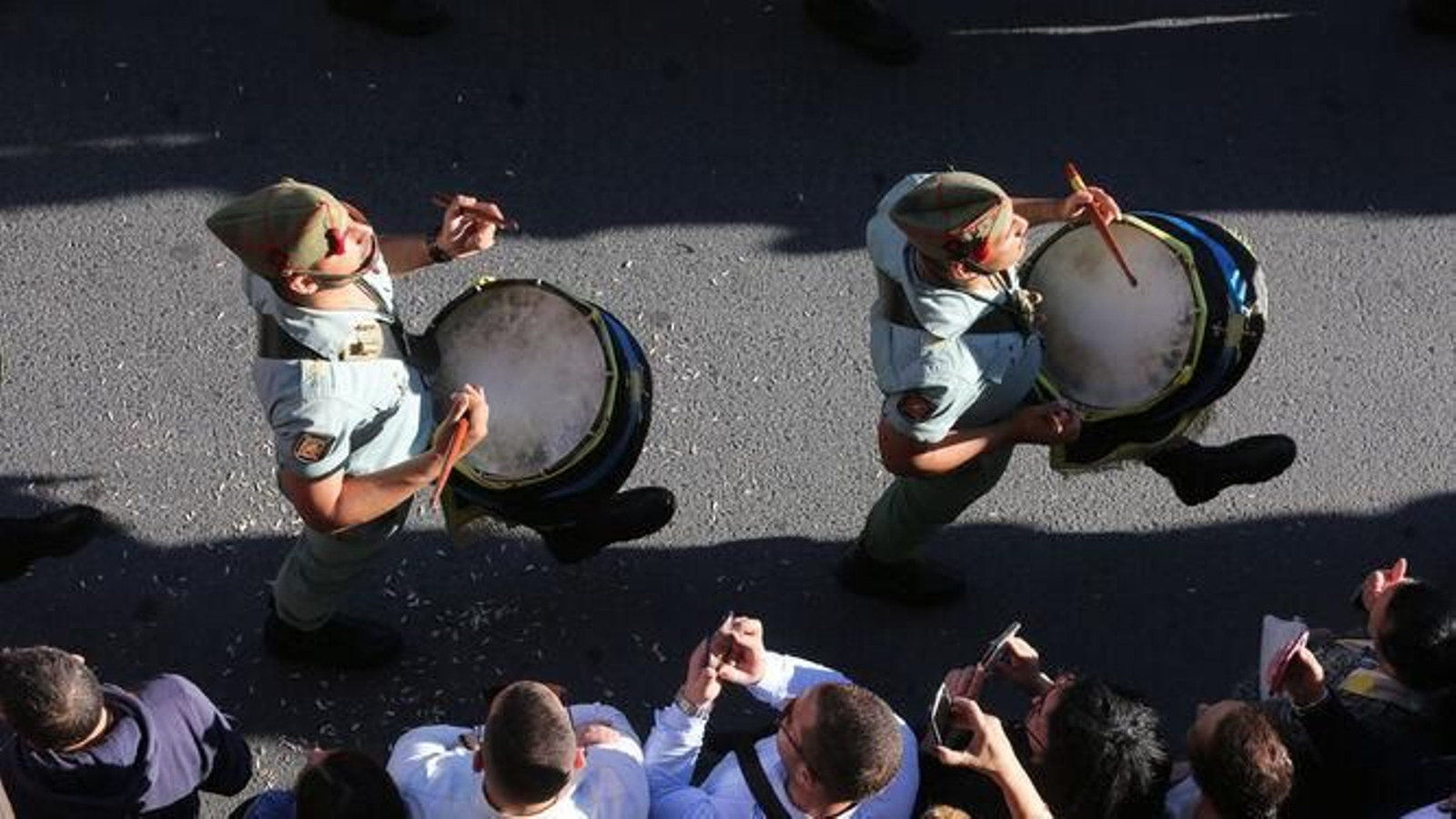 Así fue la procesión del Cristo de la Vera+Cruz acompañado por la Legión en el año 2019