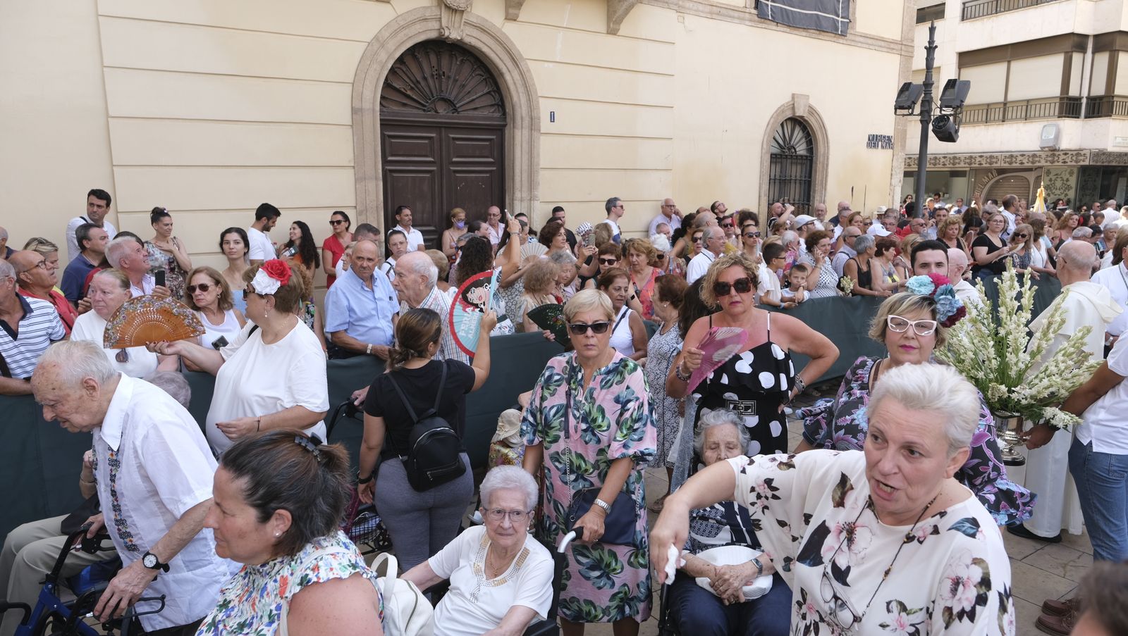 La ofrenda a la Virgen del Mar en imágenes
