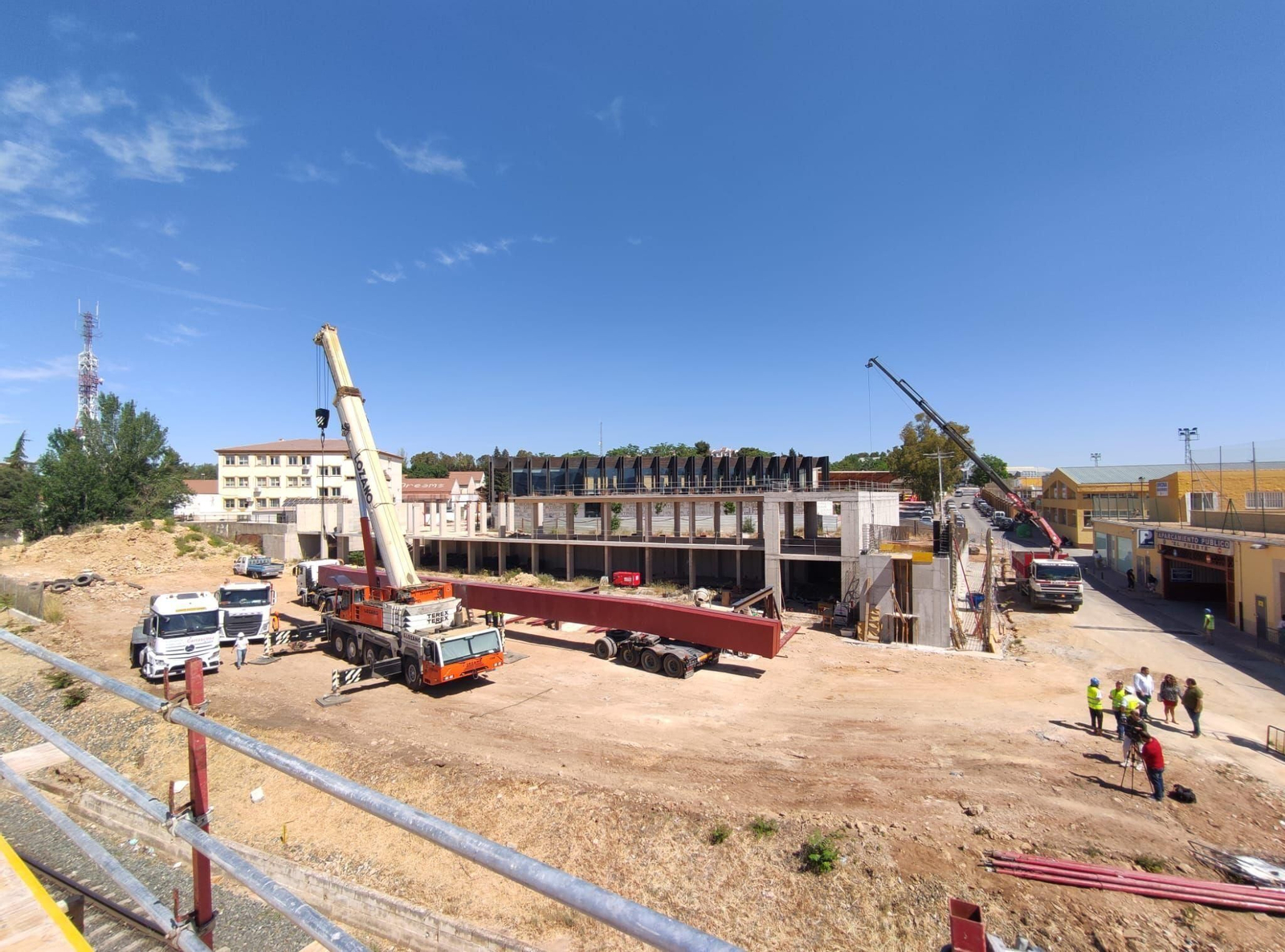 En la actualidad tan solo se encuentra levantado el esqueleto principal de la futura estación de autobuses.