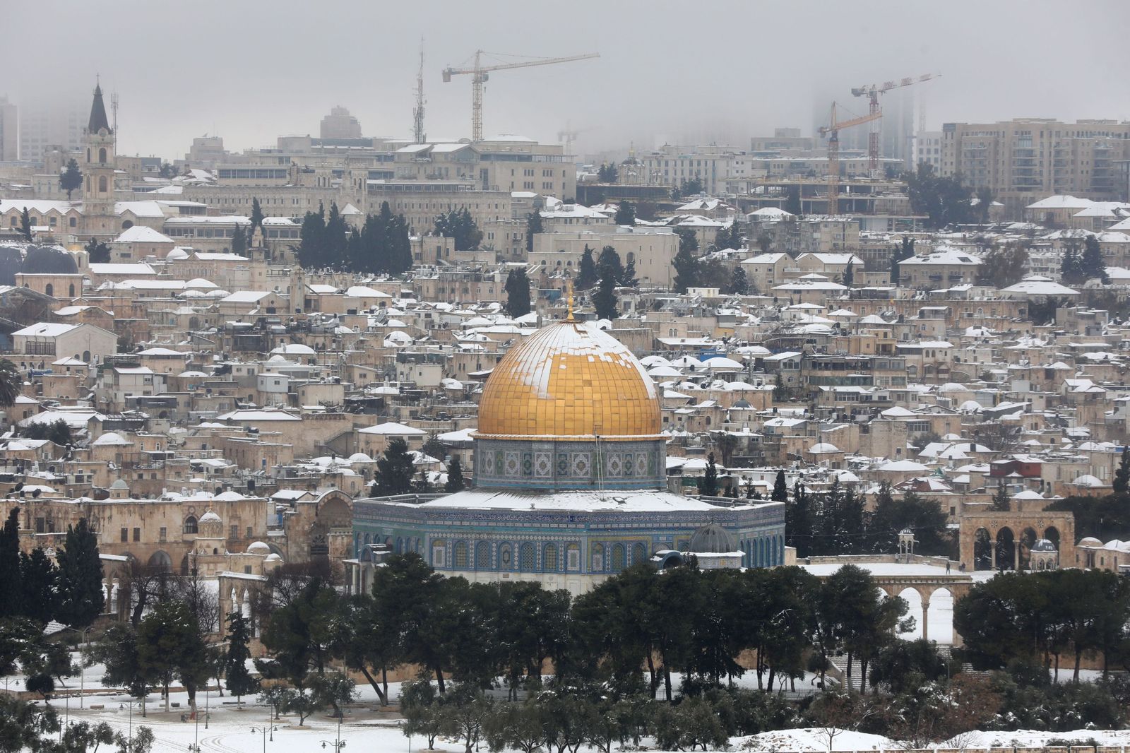 Jerusalén, cubierta de nieve tras el paso del temporal 'Elpida'