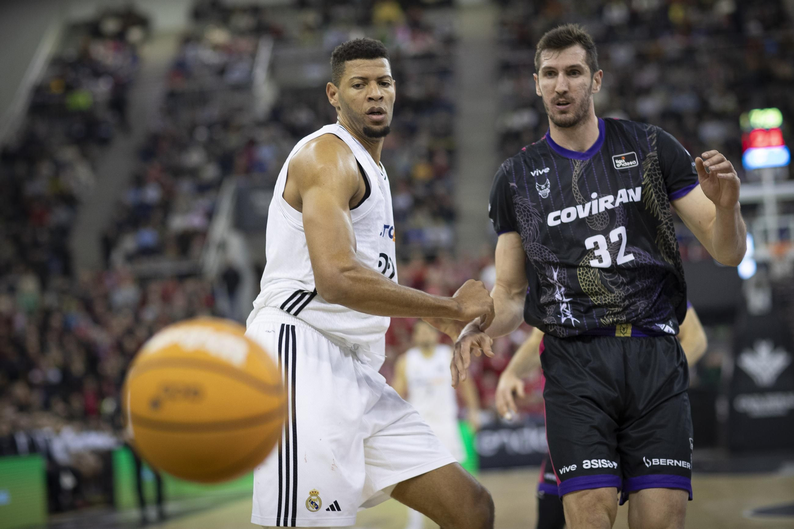 Guerrero y Tavares en el partido de la primera vuelta