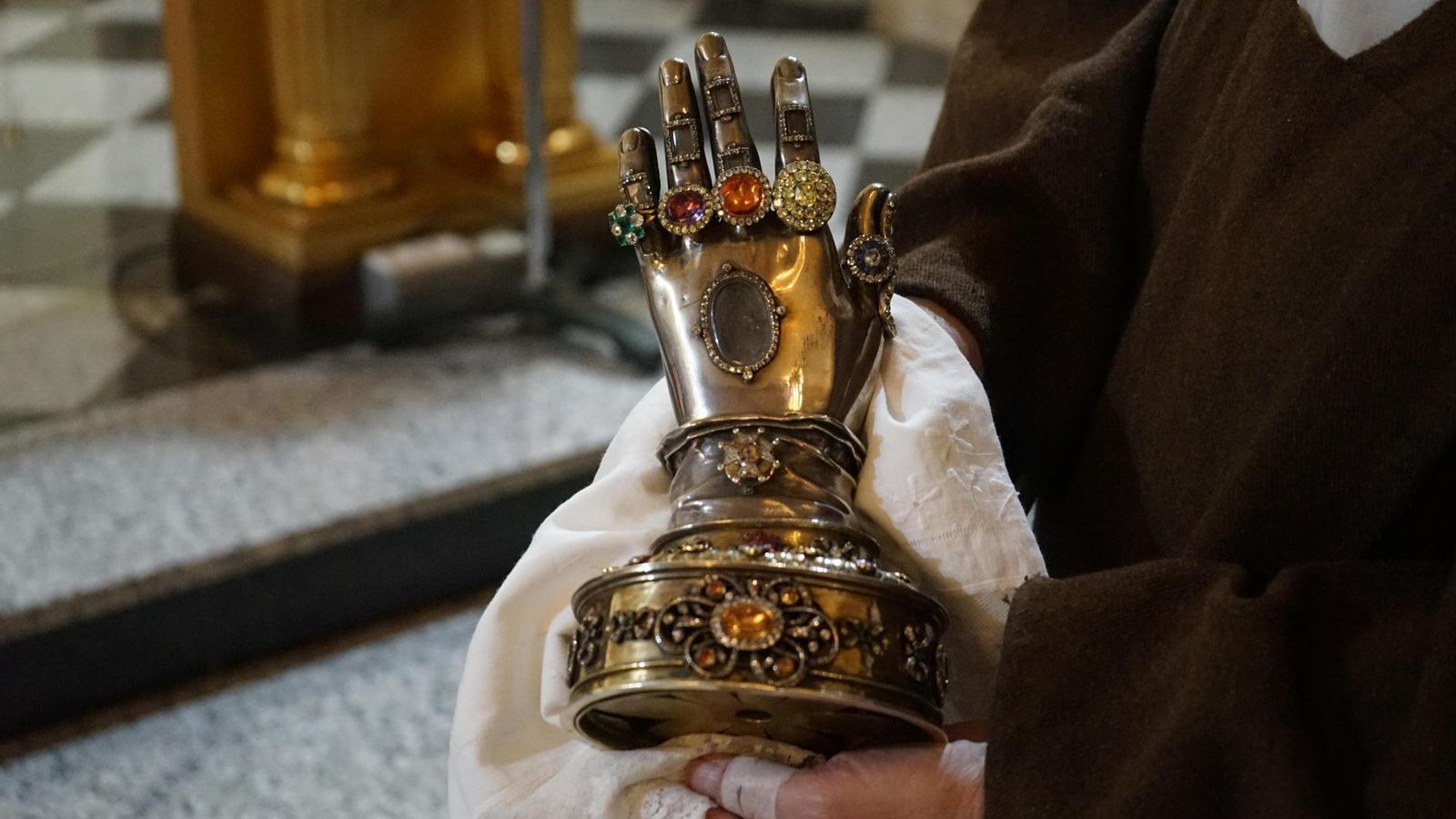 La mano sagrada de Santa Teresa de Jesús.