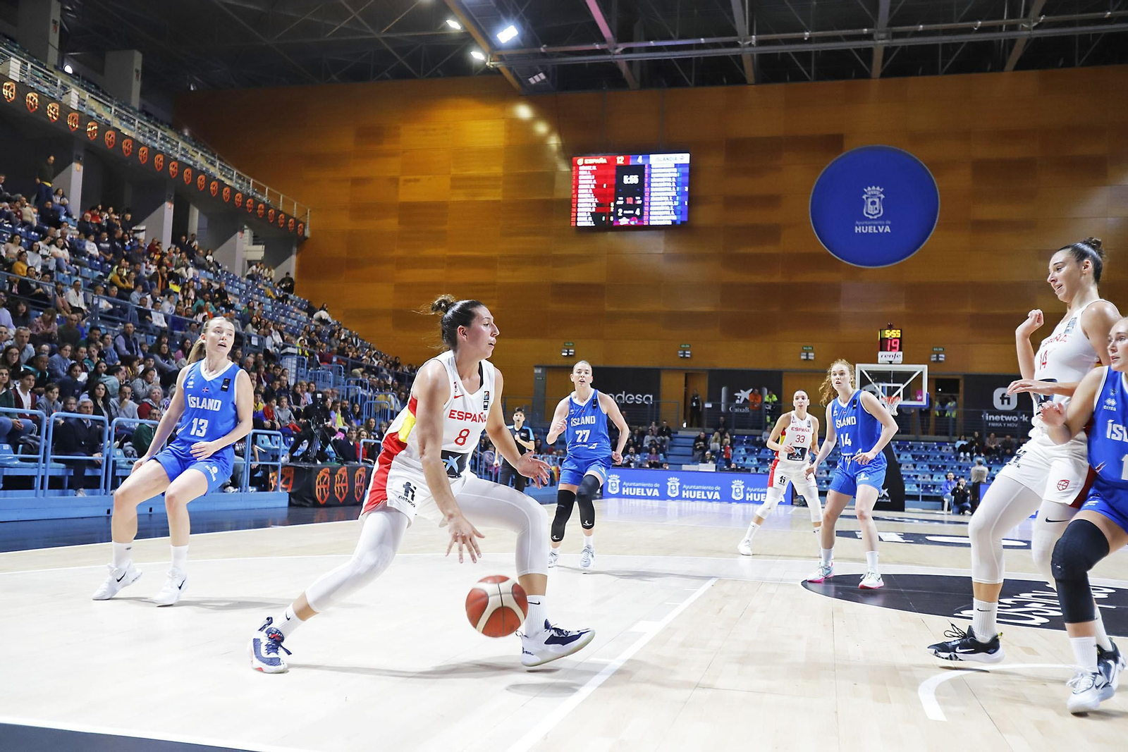 Imágenes del partido de la Selección Española femenina de baloncesto contra Islandia en Huelva