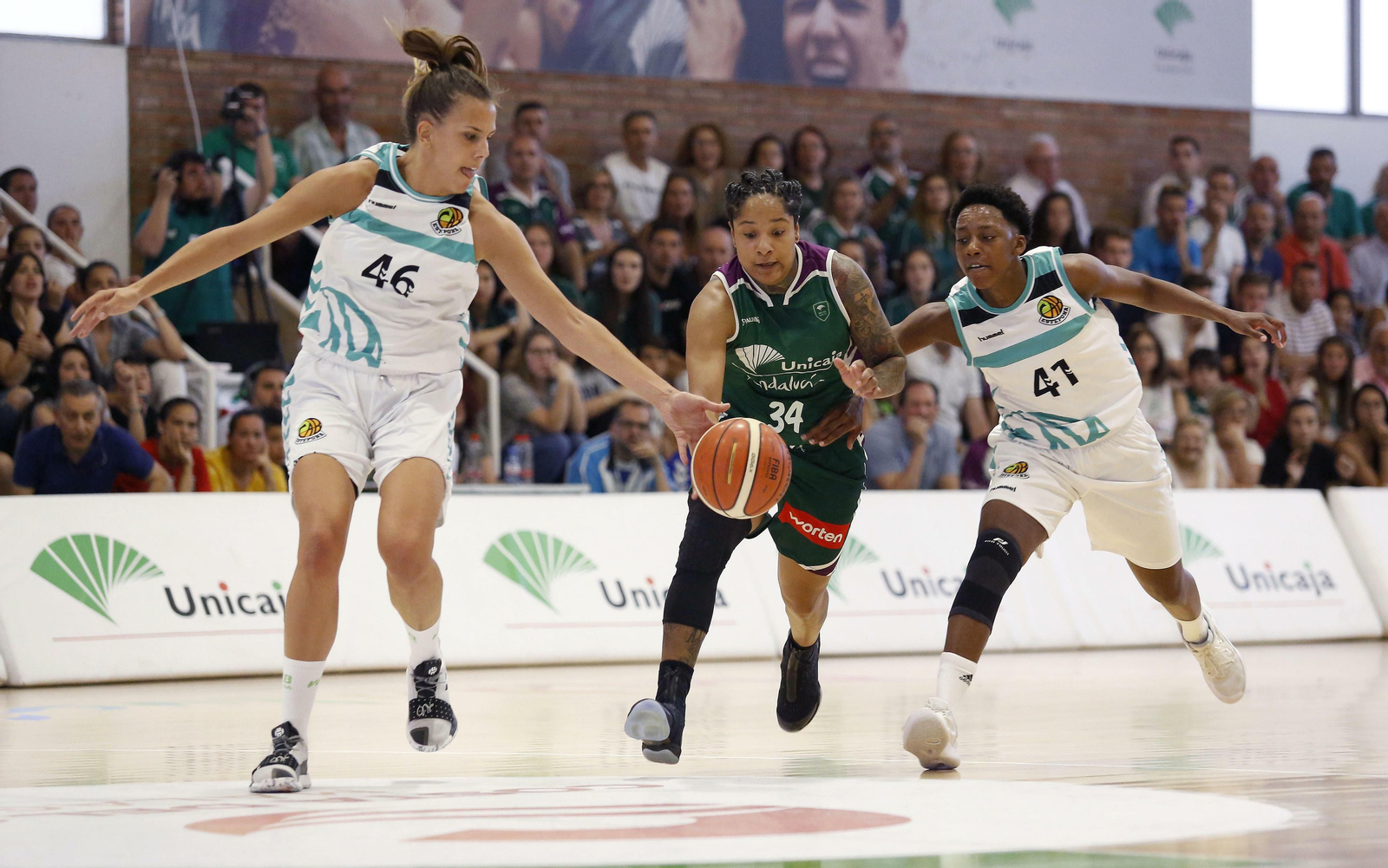 Las fotos del ascenso del Unicaja a la Liga Femenina 2