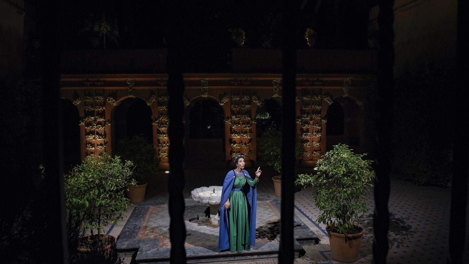 Visita nocturna al Alcázar de Sevilla.