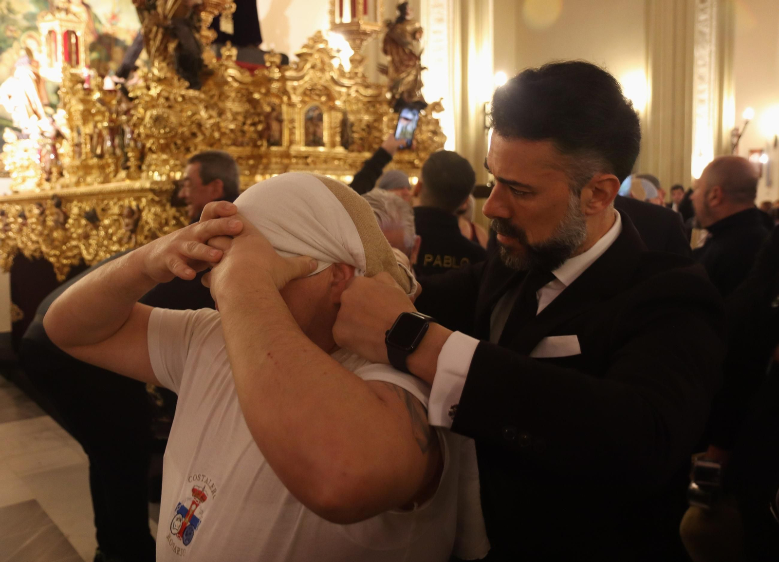 La salida de la hermandad de San Pablo desde el Santuario de los Gitanos