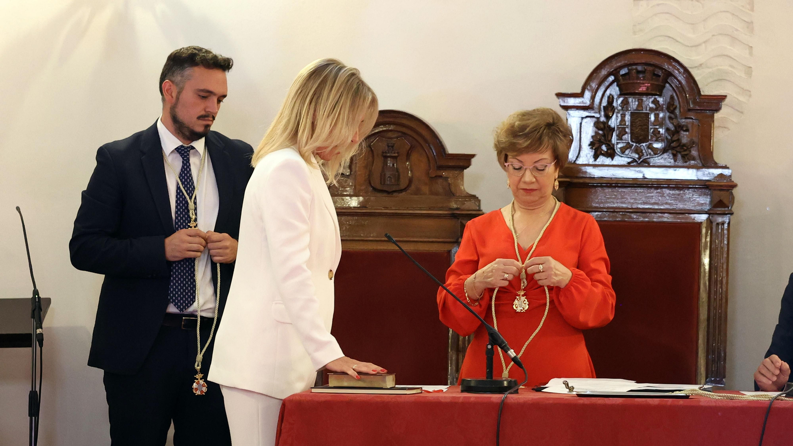 Investidura de María José García-Pelayo como nueva alcaldesa de Jerez