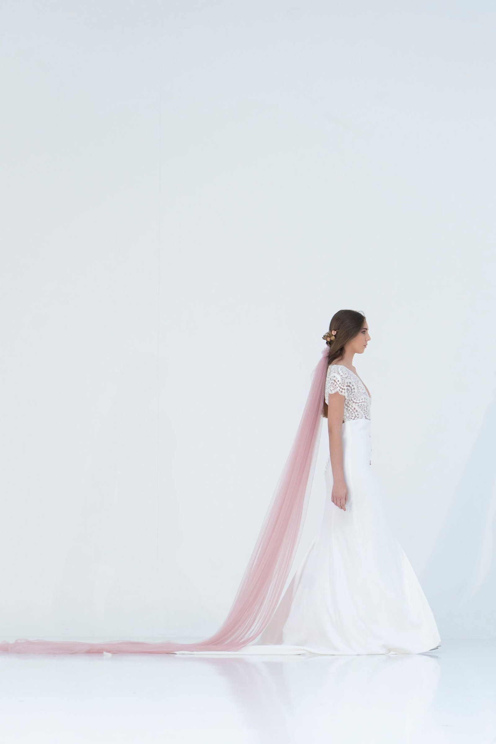 Una de las propuestas de García Galiano Couture.