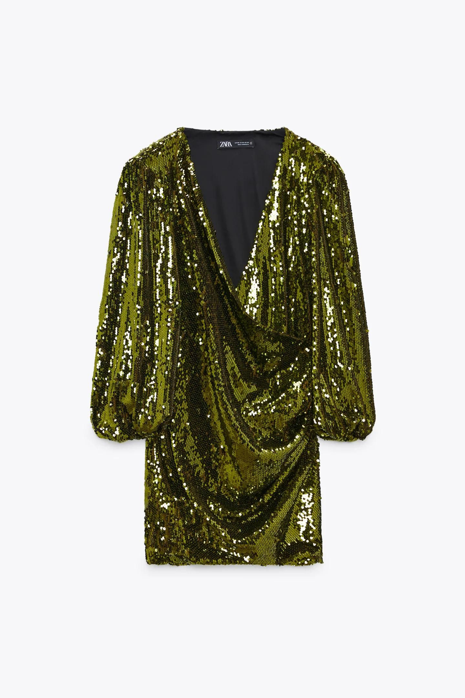 Vestido cruzado de lentejuelas de Zara.