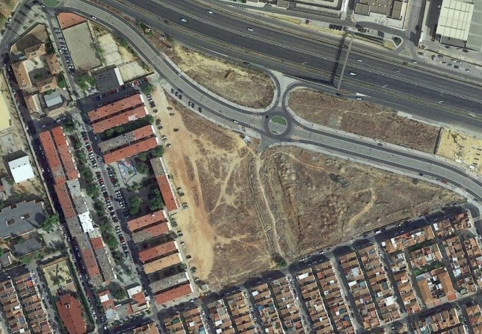 Promoción de 100 viviendas protegidas de alquiler junto al trazado del tranvía a la altura de Los Lirios