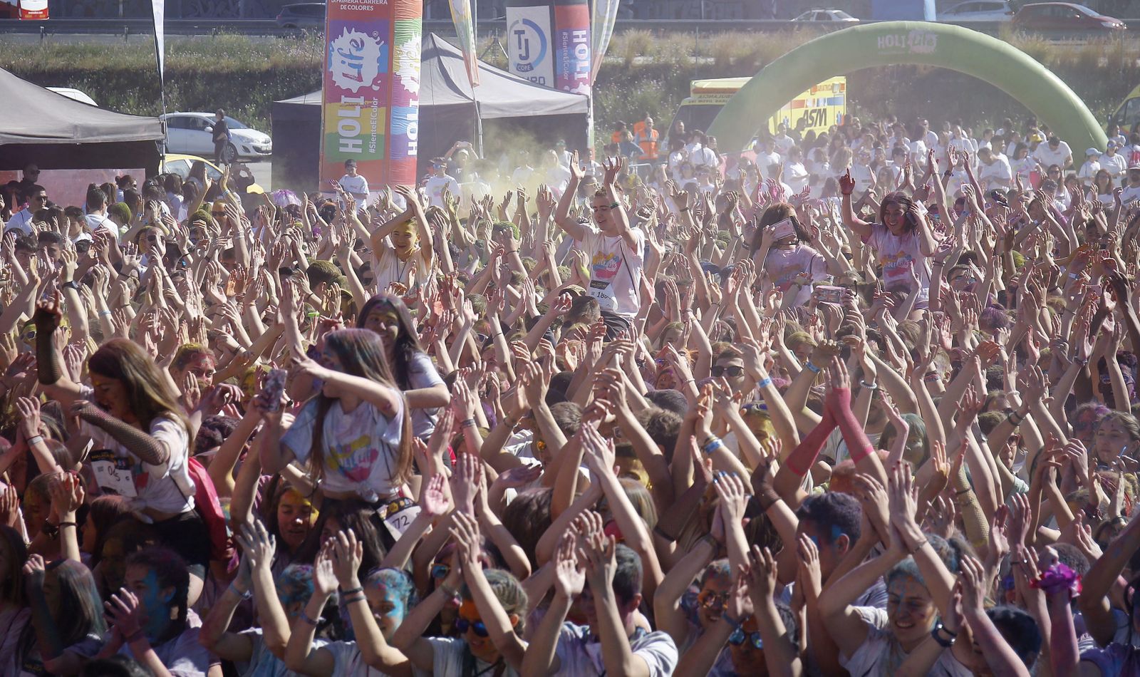 Las tonalidades de la Holi Life, en imágenes