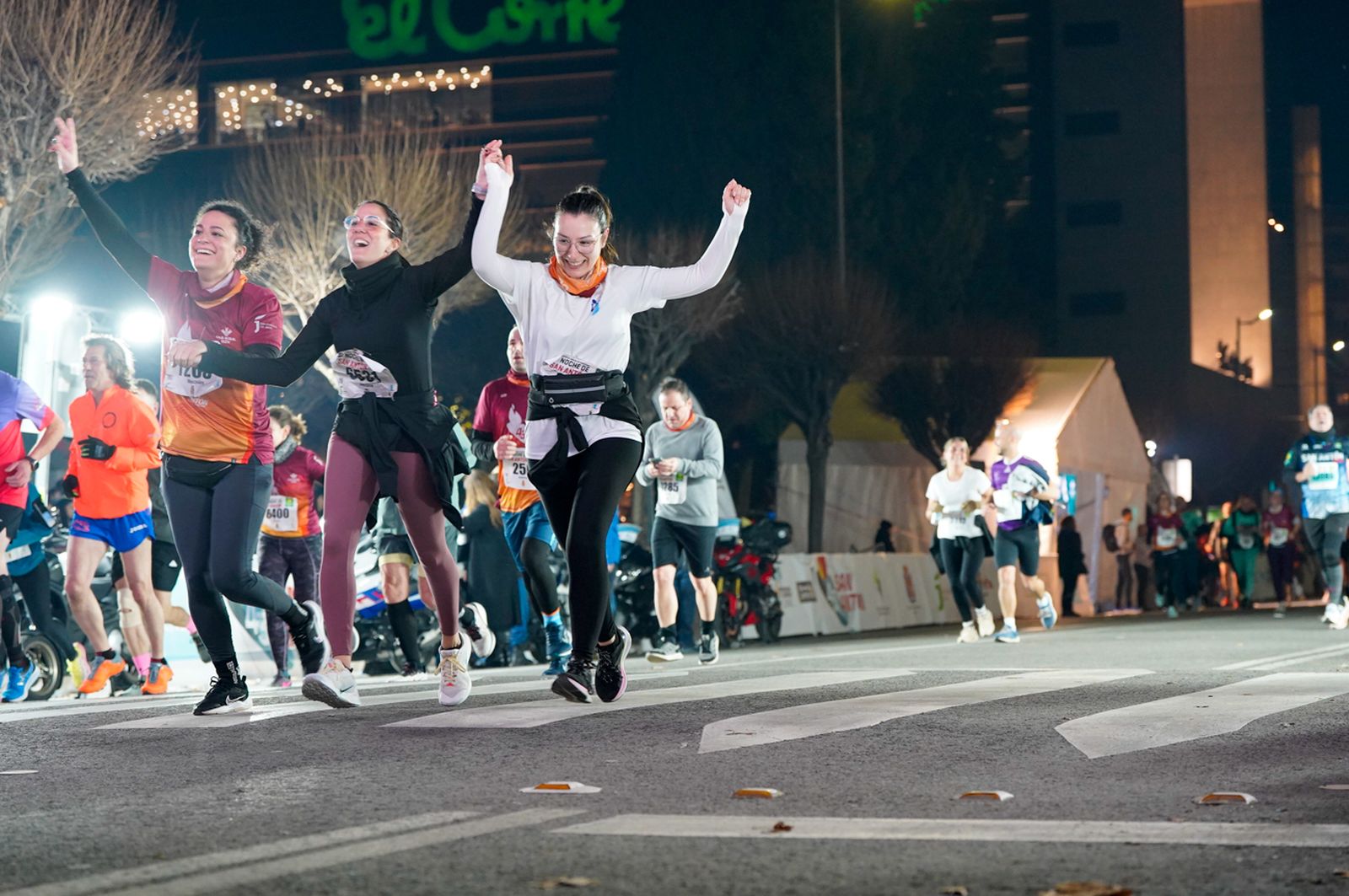 En imágenes: búscate en tu llegada a meta de la Carrera de San Antón 2026 (3)