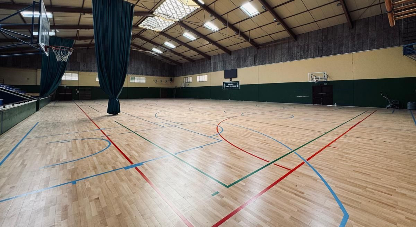 El pabellon Ramón Velázquez se incluye por primera vez en el contrato de mantenimiento.