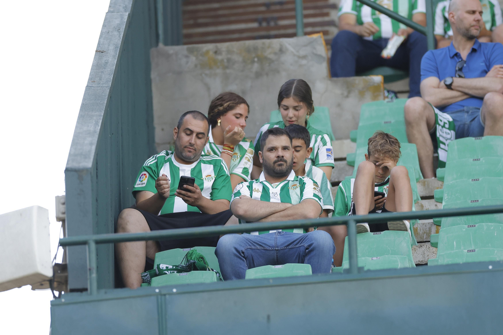 Búscate en las fotos del Betis-Rayo