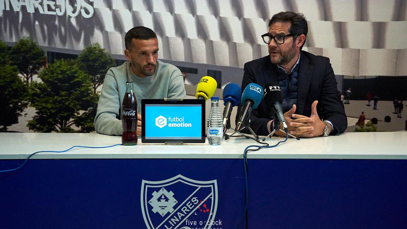 Rodri, junto a Carlos Hita, en su rueda de prensa de despedida.