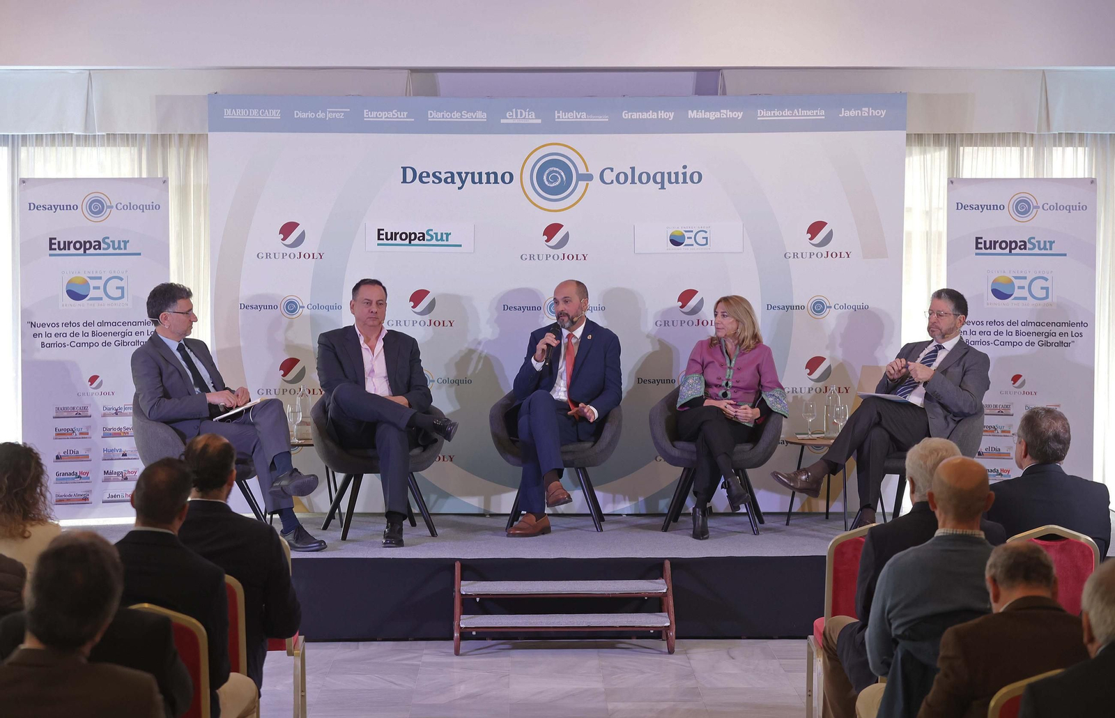 Fotos del Desayuno coloquio Nuevos retos del almacenamiento en la era de la bioenergía en Los Barrios y el Campo de Gibraltar de Europa Sur y Olivia Energy Group
