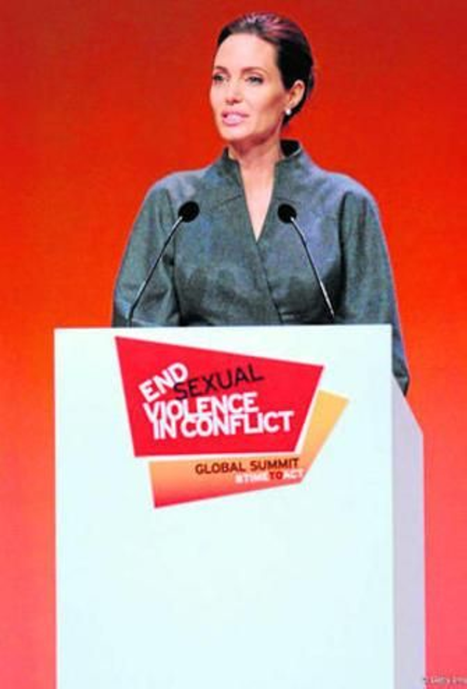 Cuando la política gana a los escenarios