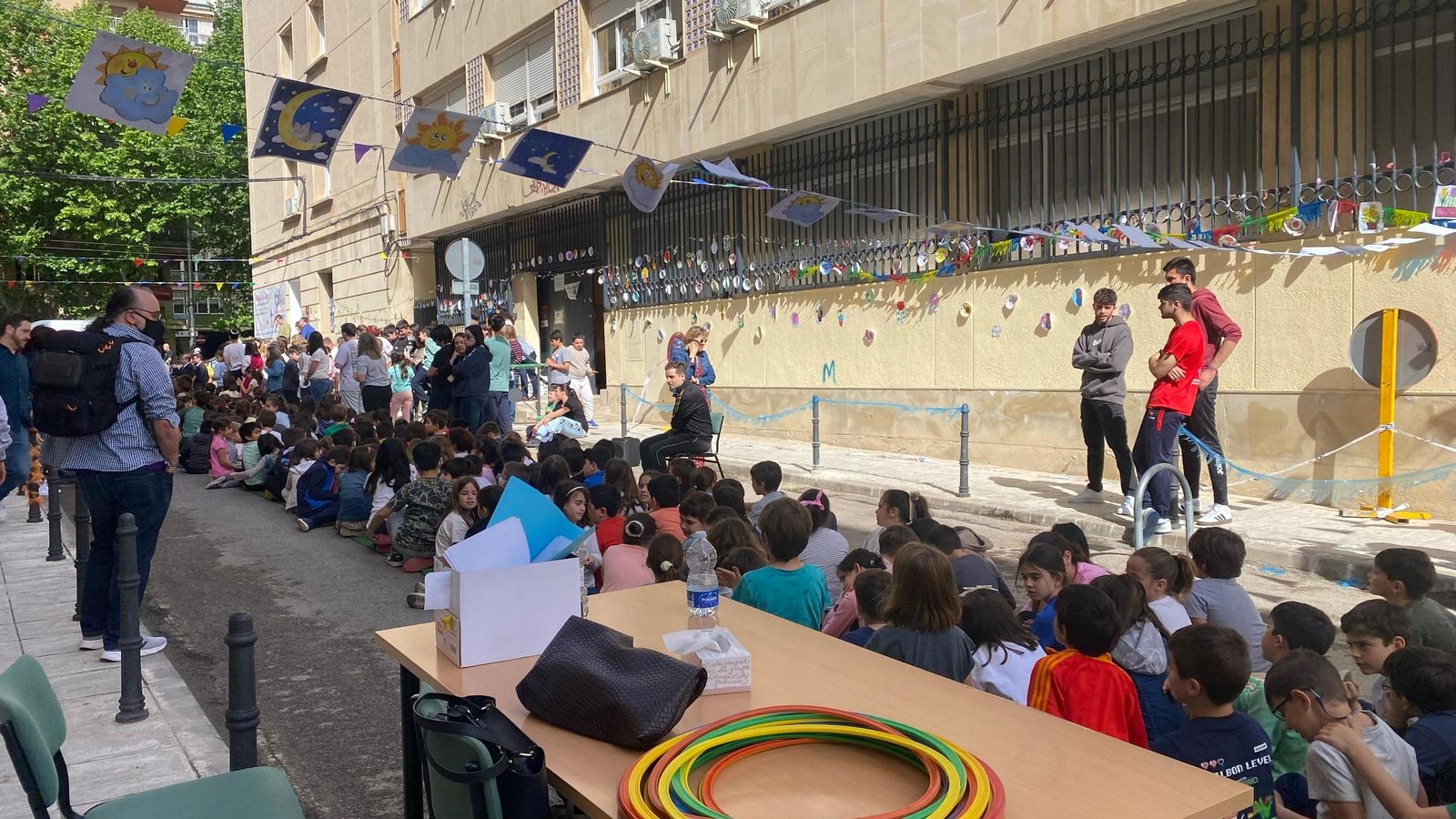 Una iniciativa para tener calles seguras libres de tráfico junto a los colegios en Jaén