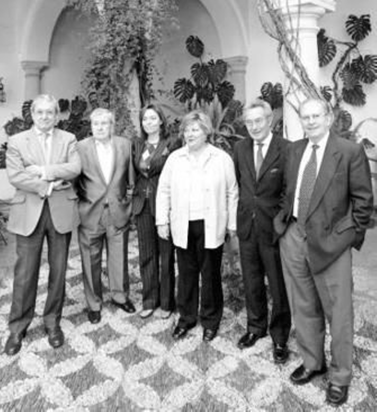 Los miembros del jurado, en el Palacio de Viana.