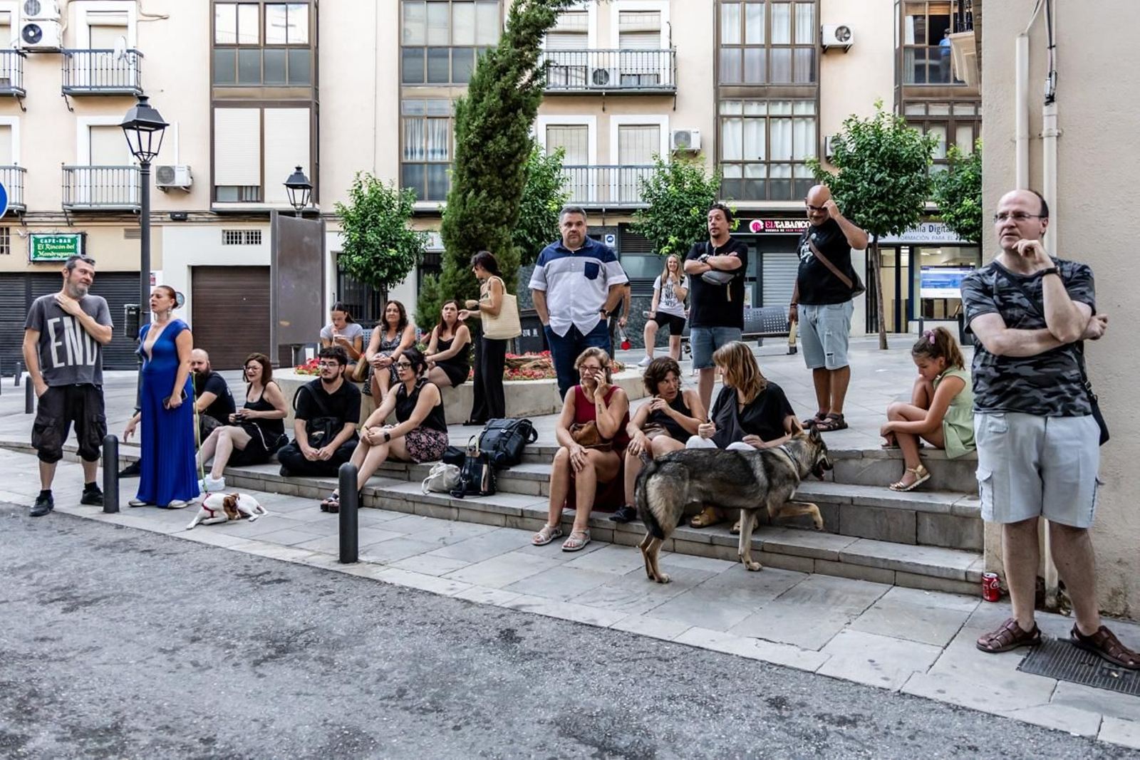 El escaparate que denunció la precariedad cultural: así fue la protesta artística de Manuel Sutil