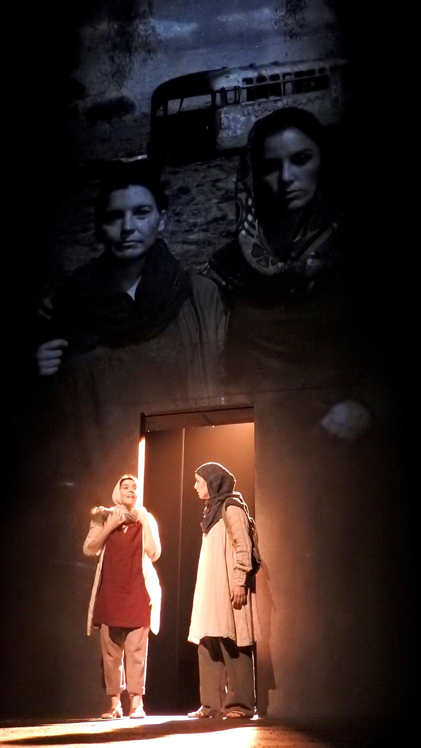 La escenografía de Carl Filion y Anna Tusell es una pieza clave en la obra.