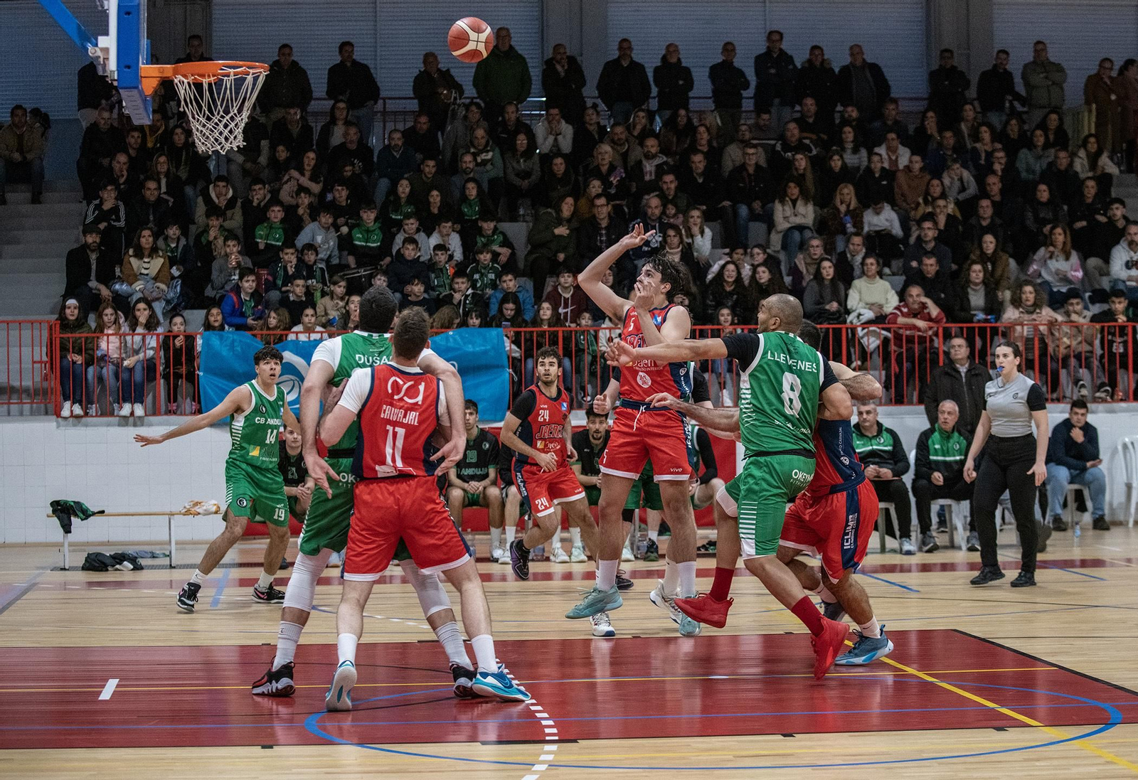 El conjunto iliturgitano se llevó un importante triunfo para seguir peleando por la permanencia.