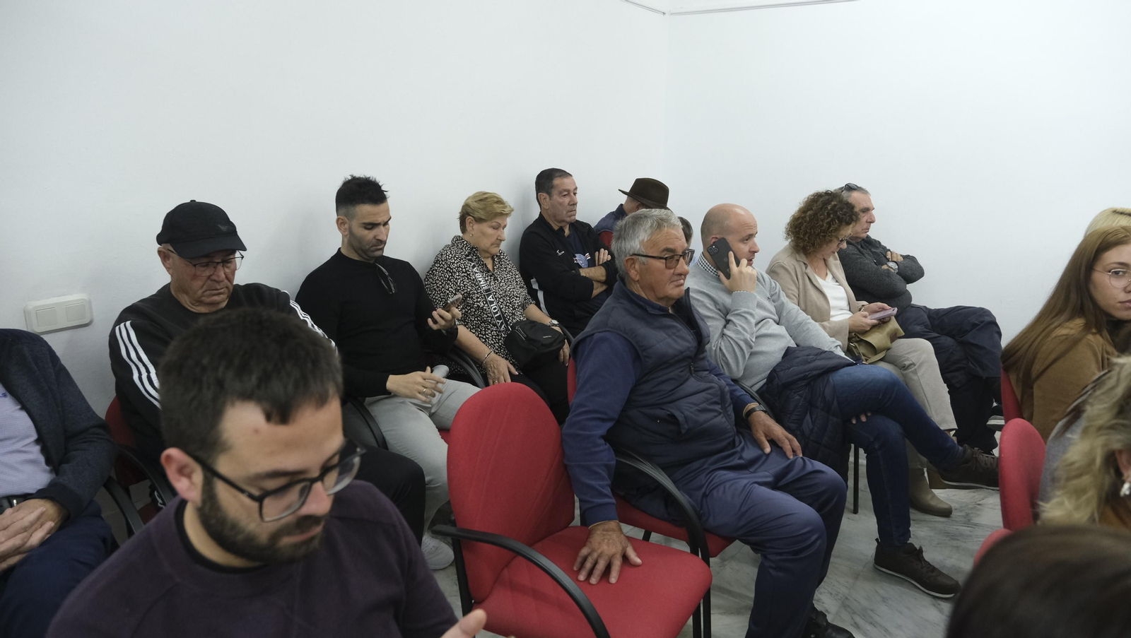 Las imágenes de la moción de censura en el Ayuntamiento de Carboneras