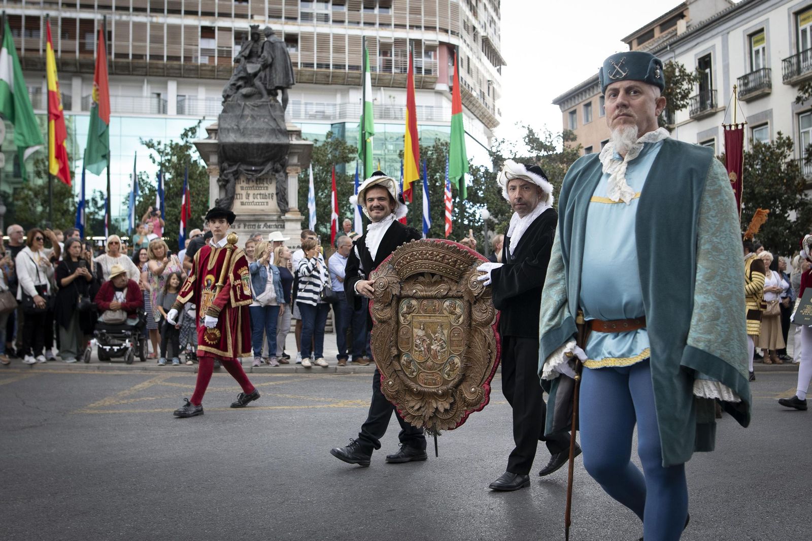 Las imágenes del Día de la Hispanidad en Granada