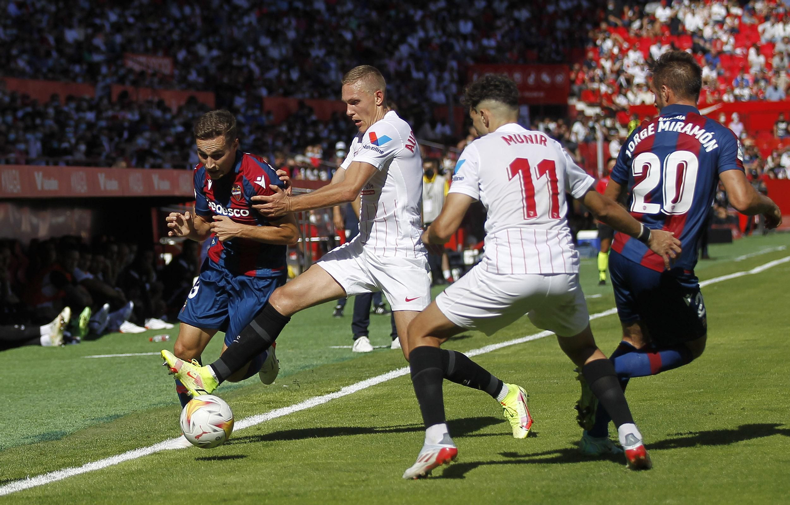 Las imágenes del Sevilla-Levante