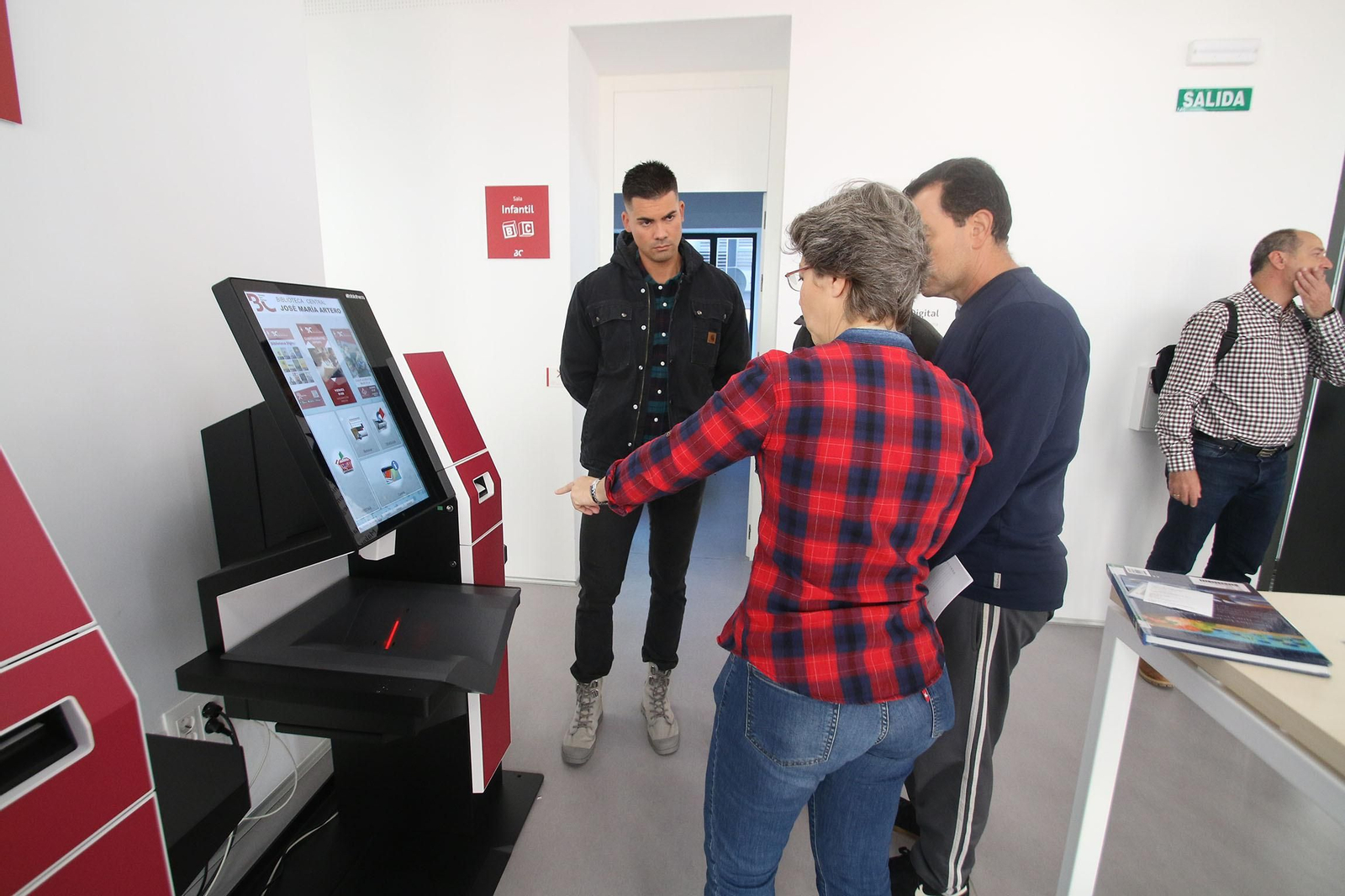 Fotogalería de la Biblioteca Central José María Artero