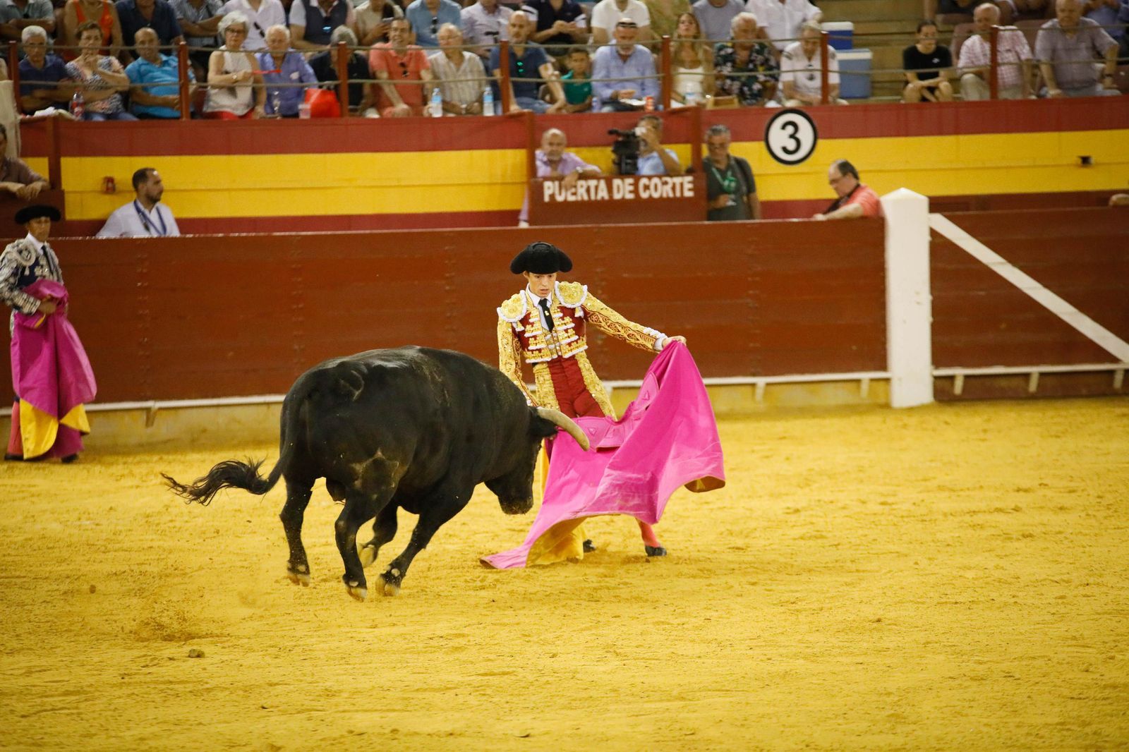 Corrida de toros en Roquetas, en imágenes