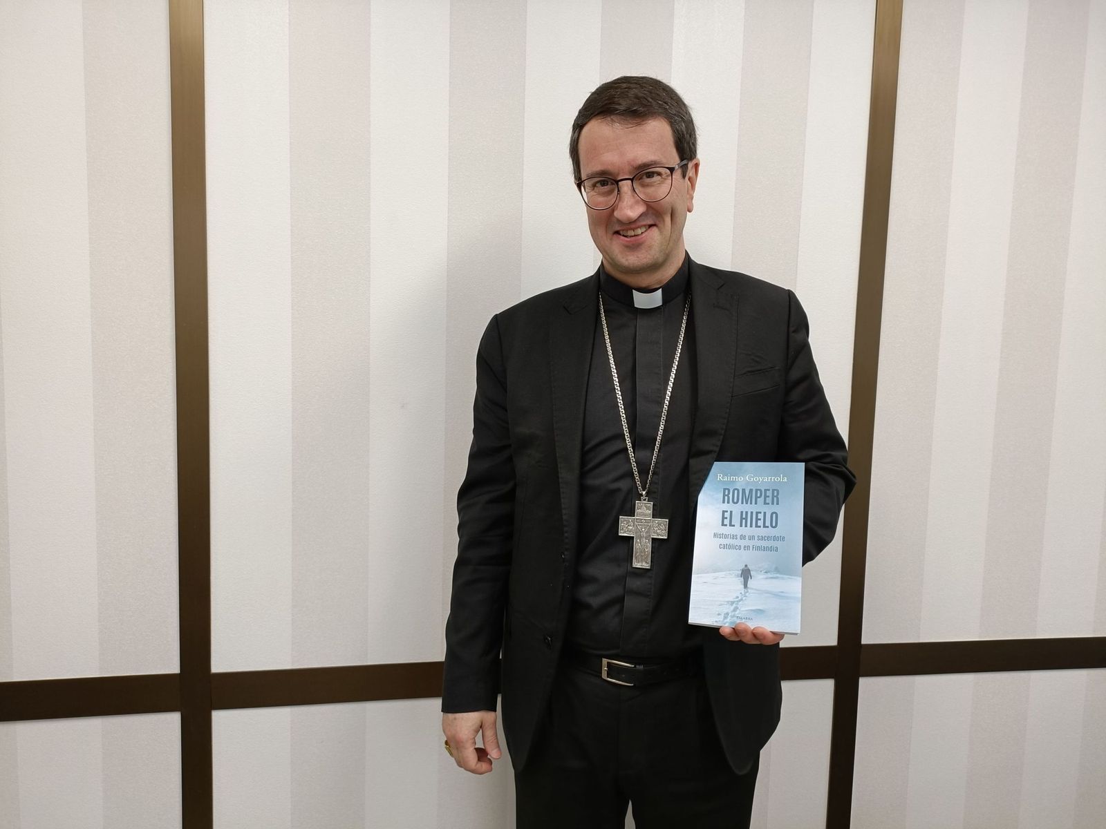 El obispo de Helsinki, el español Raimo Goyarrola.