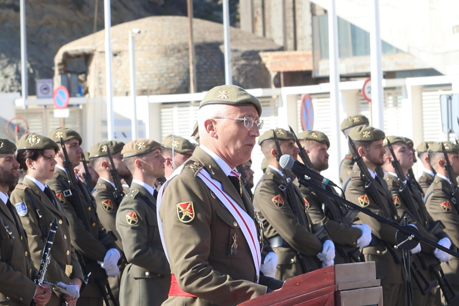 Las fotos de la jura de bandera civil en Tarifa