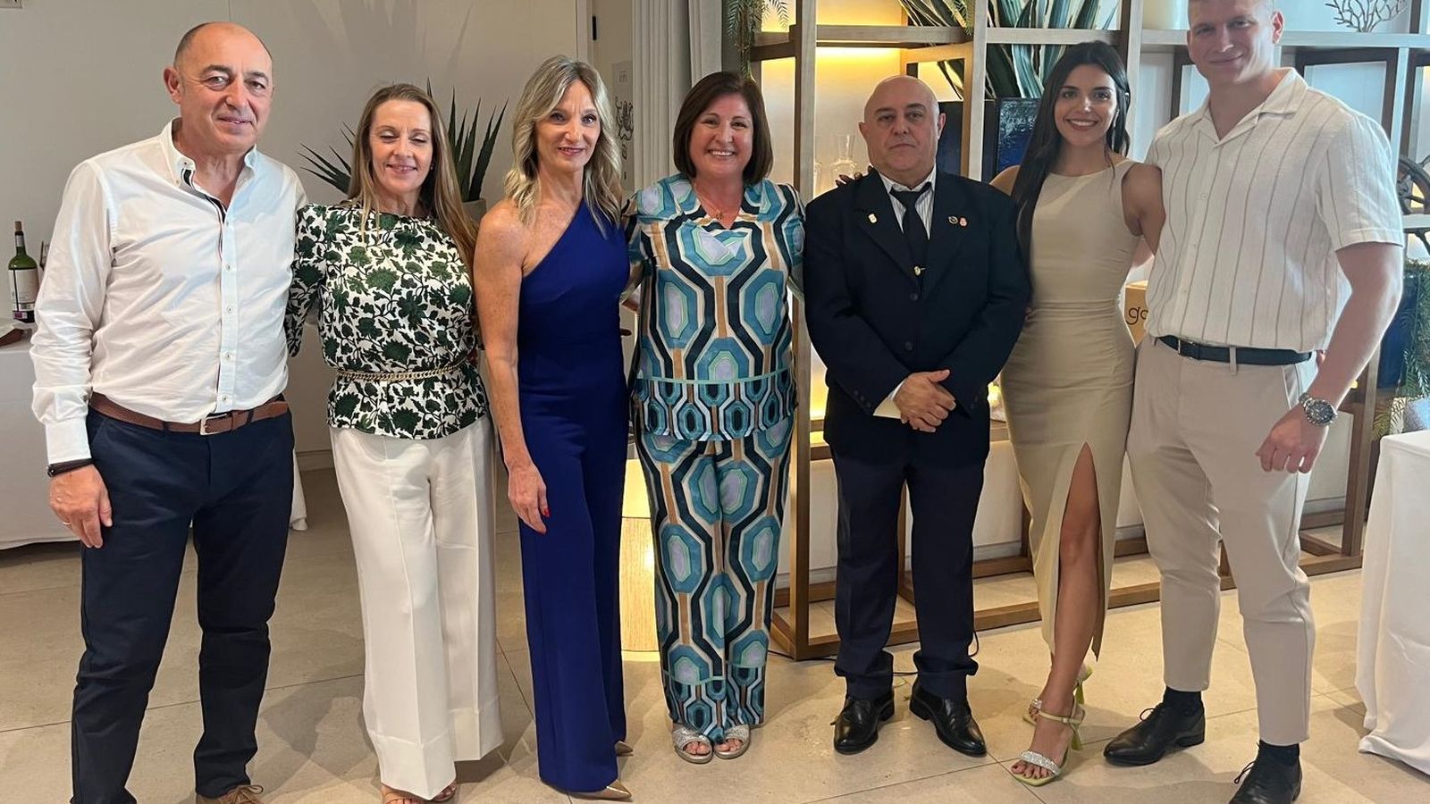 Comida de homenaje por su jubilación a Francisco Martínez, jefe de Servicios de 'El Acebuche'