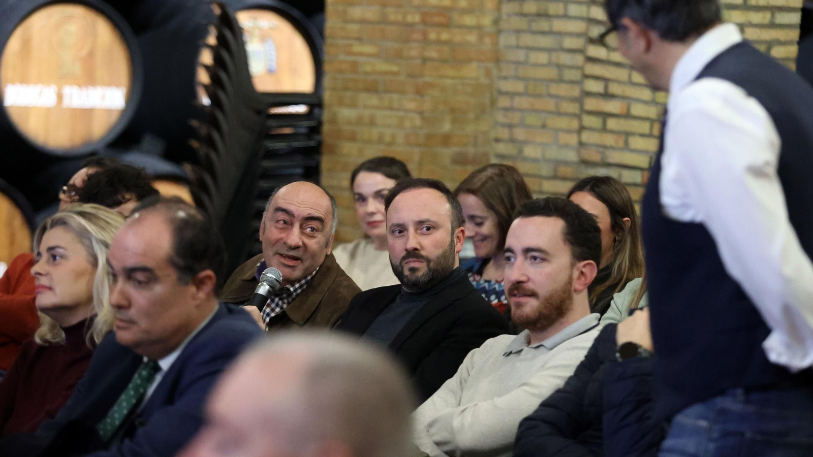Las fotos de la presentación de 'Sorbos de sacristía', la obra póstuma de Juan Pedro Simó