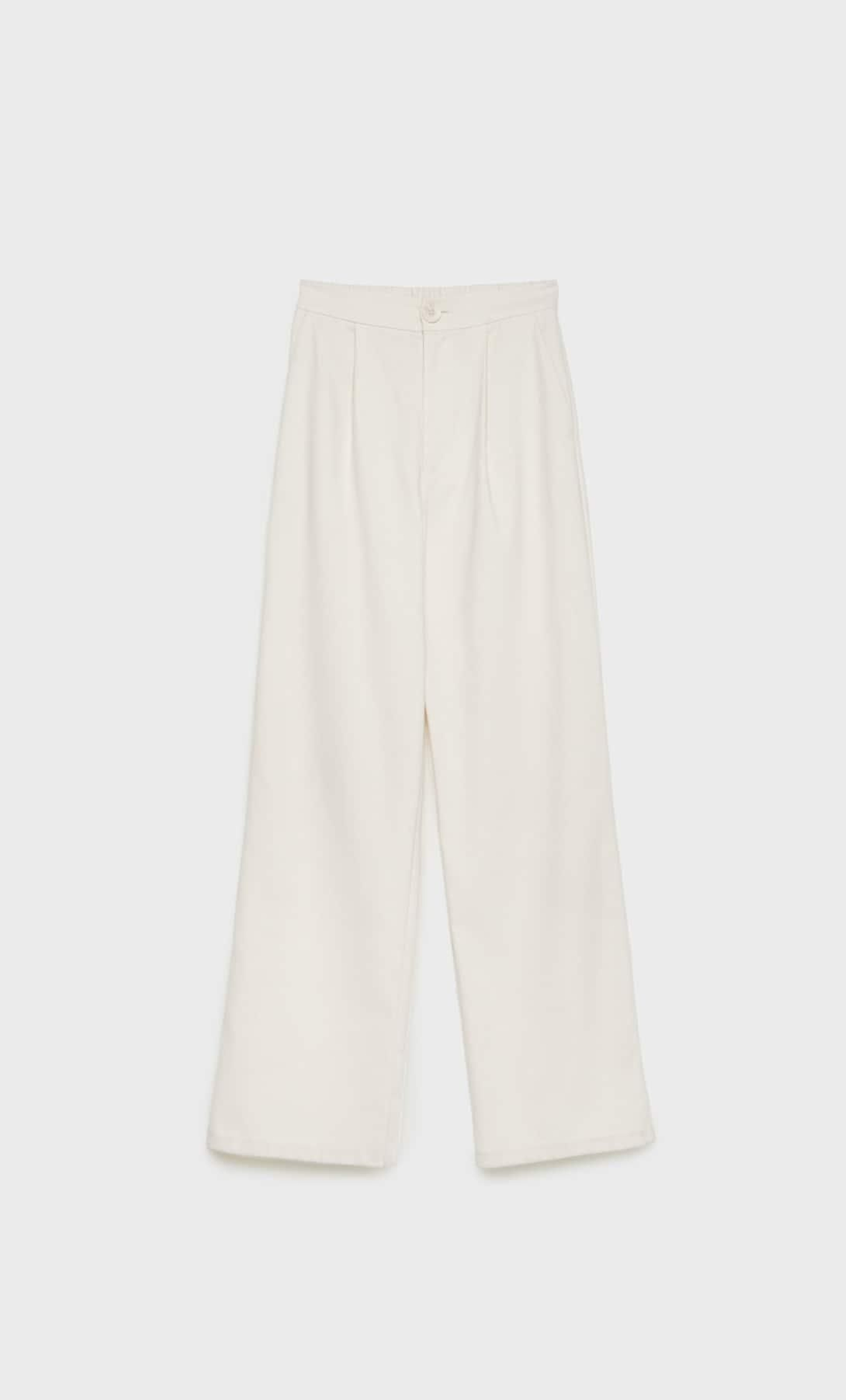Pantalones de Stradivarius.