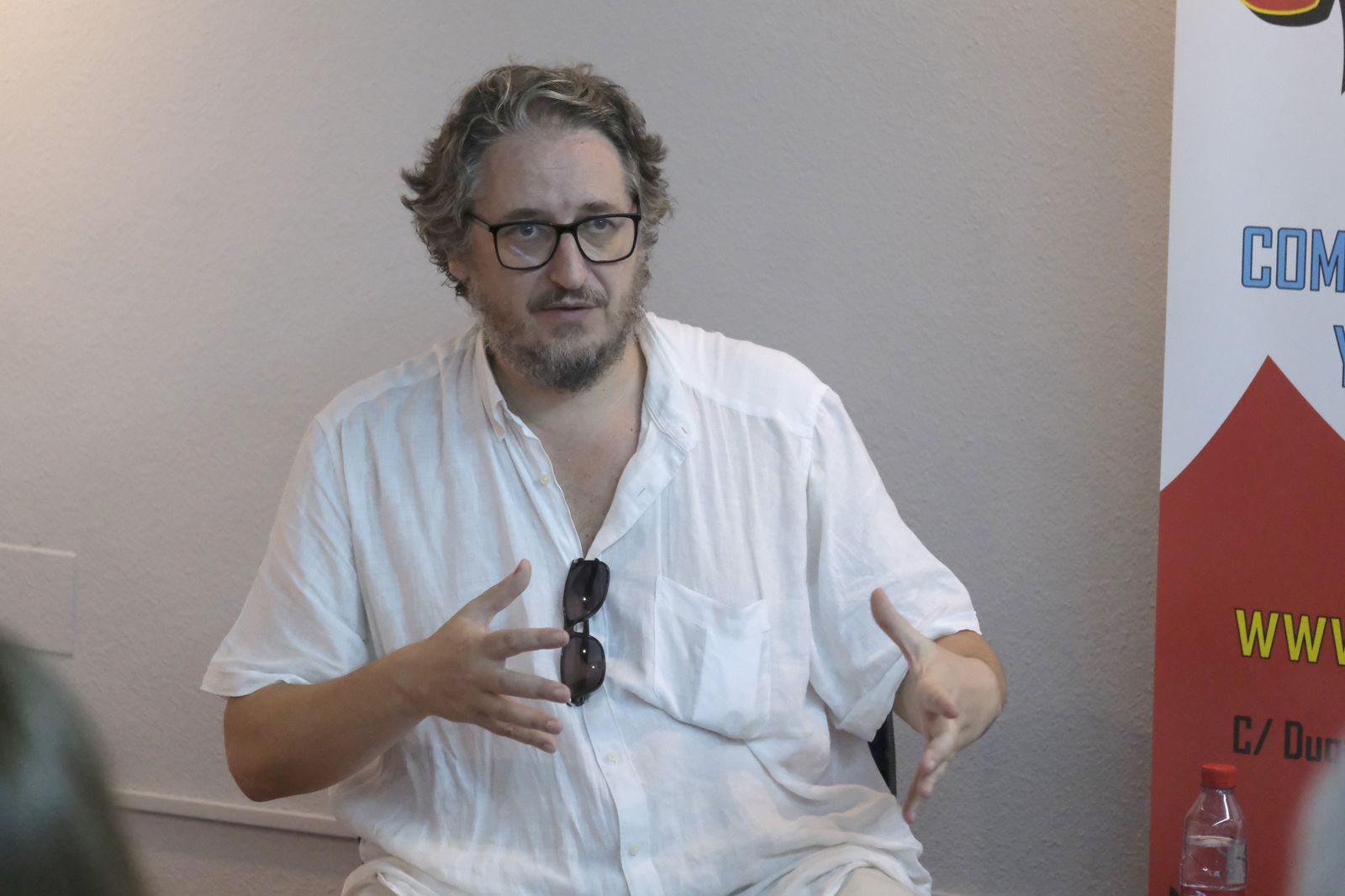 La presentación de 'Los artistas del hambre', de Fernando González Viñas, en imágenes