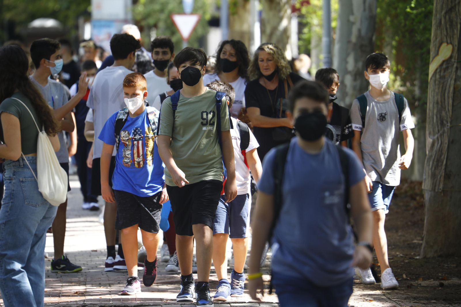 La vuelta a las aulas de los estudiantes de Secundaria y FP de Córdoba en el curso 2021/2022, en imágenes