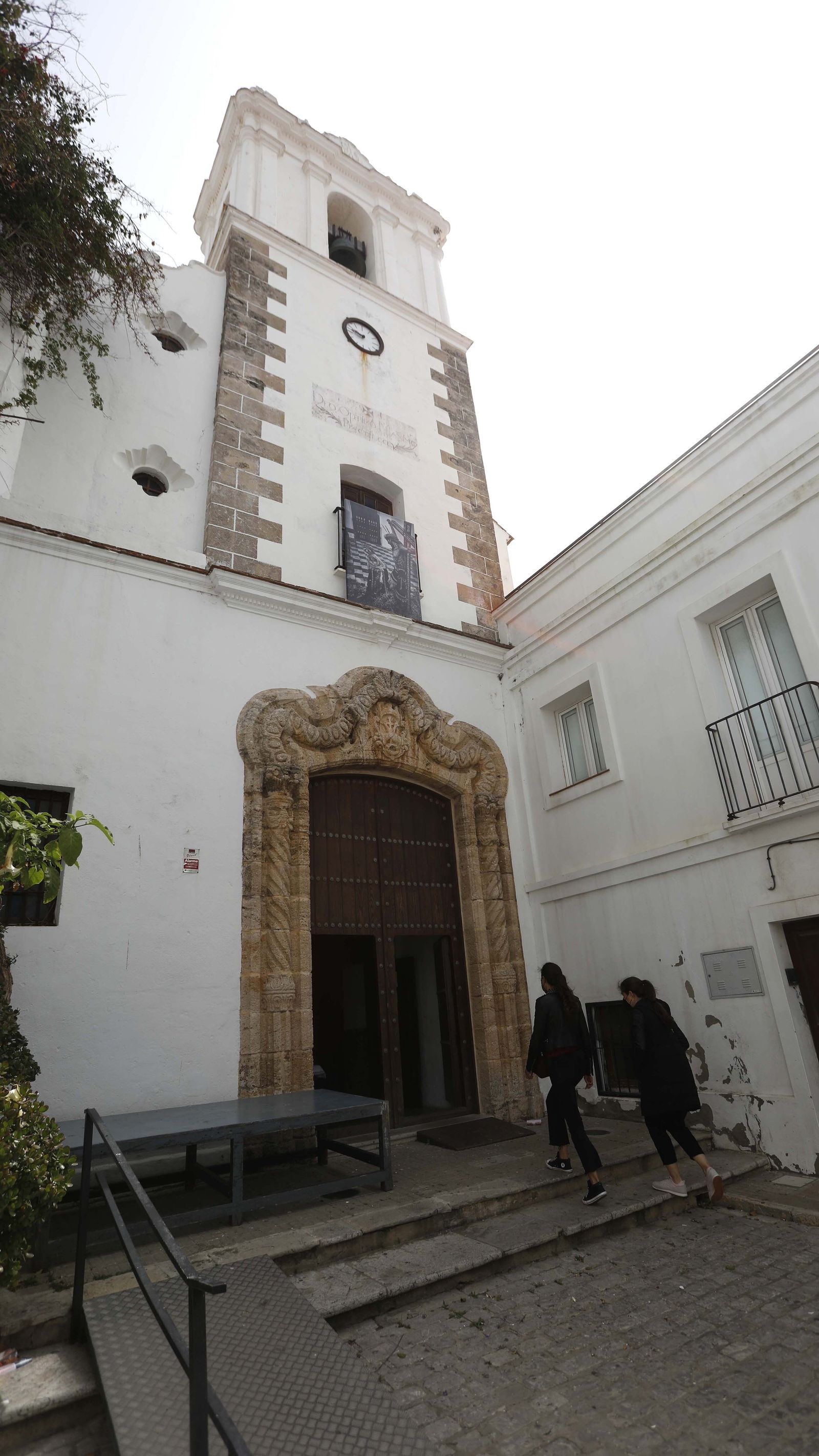 Fotos del Miercoles Santo en Tarifa:  Cristo del Consuelo y Nuestra Señora de las Lágrimas