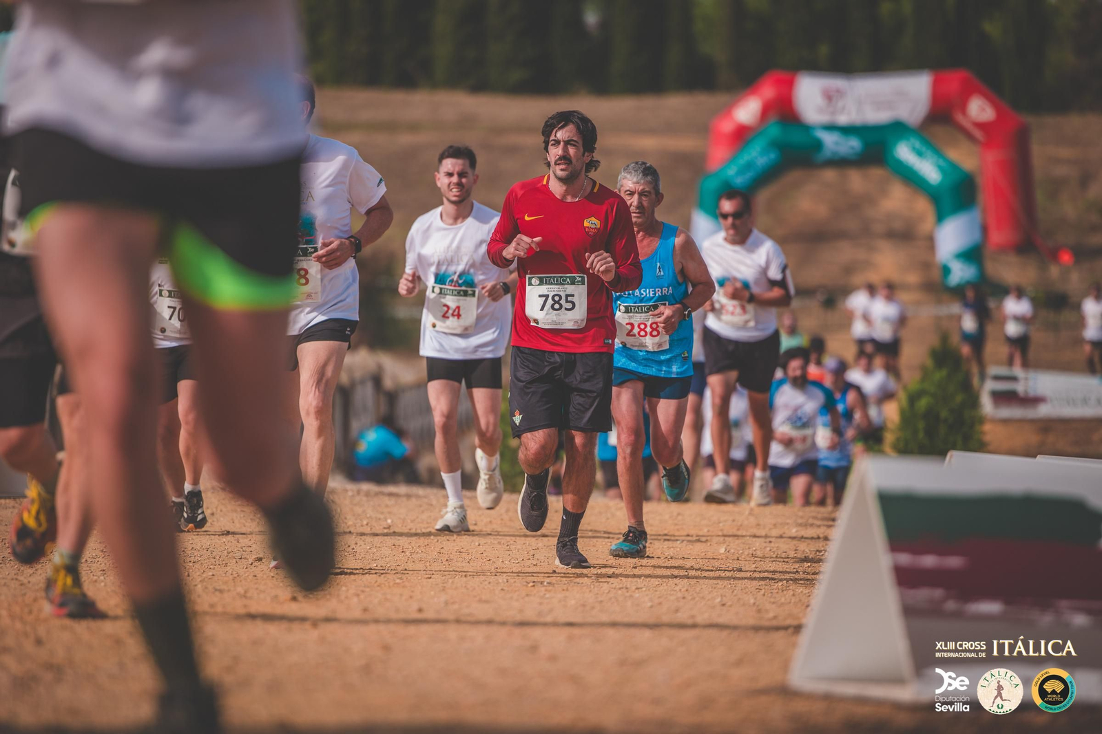 Búscate en las fotos del Cross de Itálica 2025 | 2