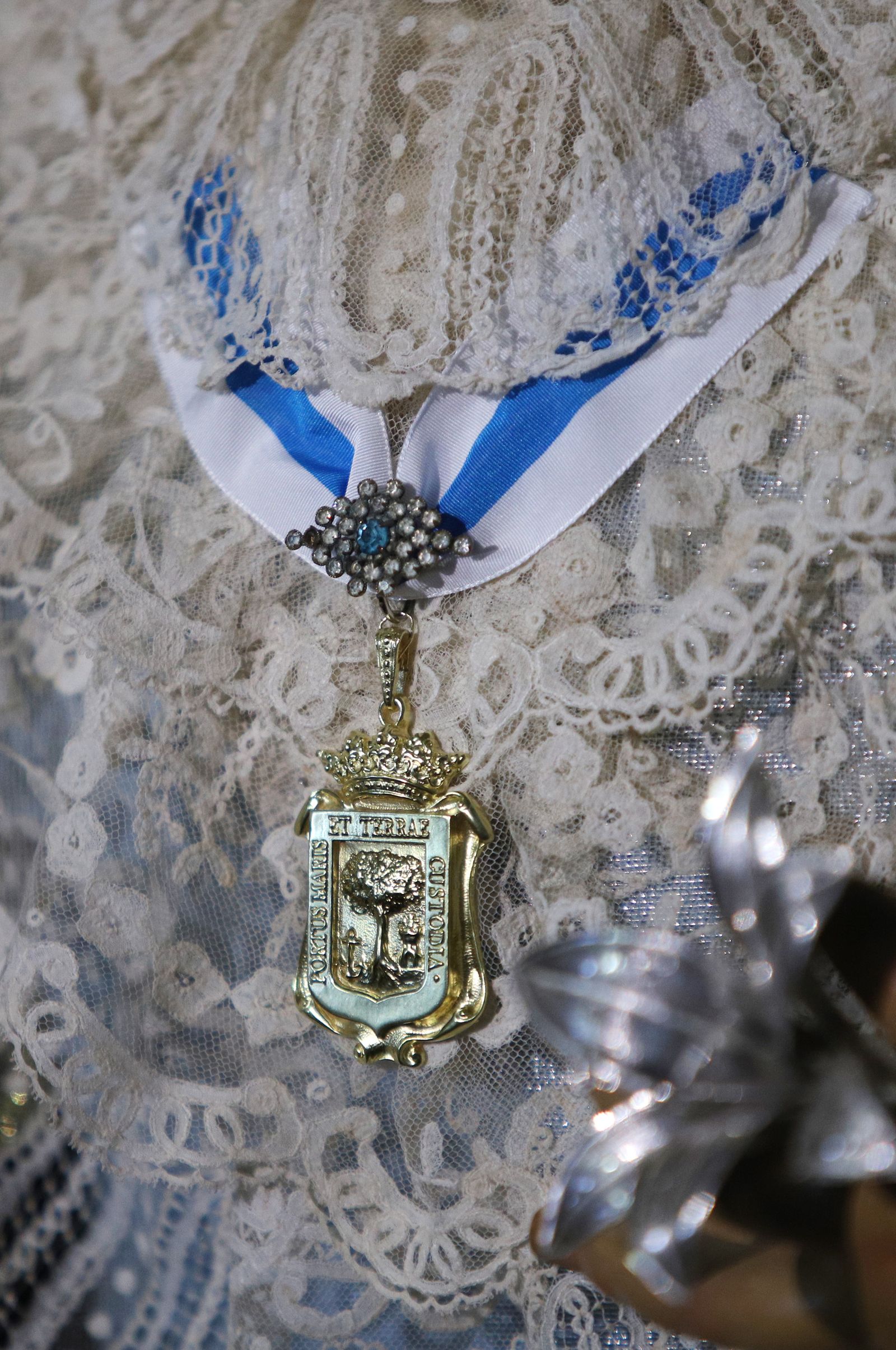 Imágenes del besamanos a María Santísima de la Amargura