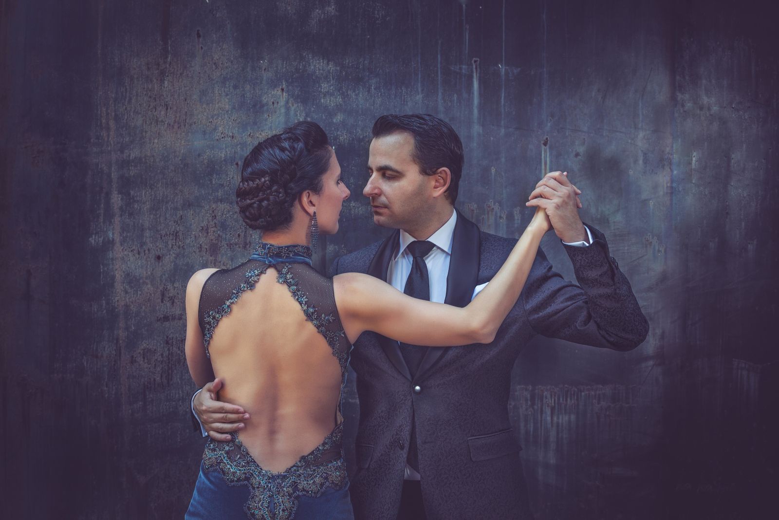 Los tangos se bailan en la Central Lechera