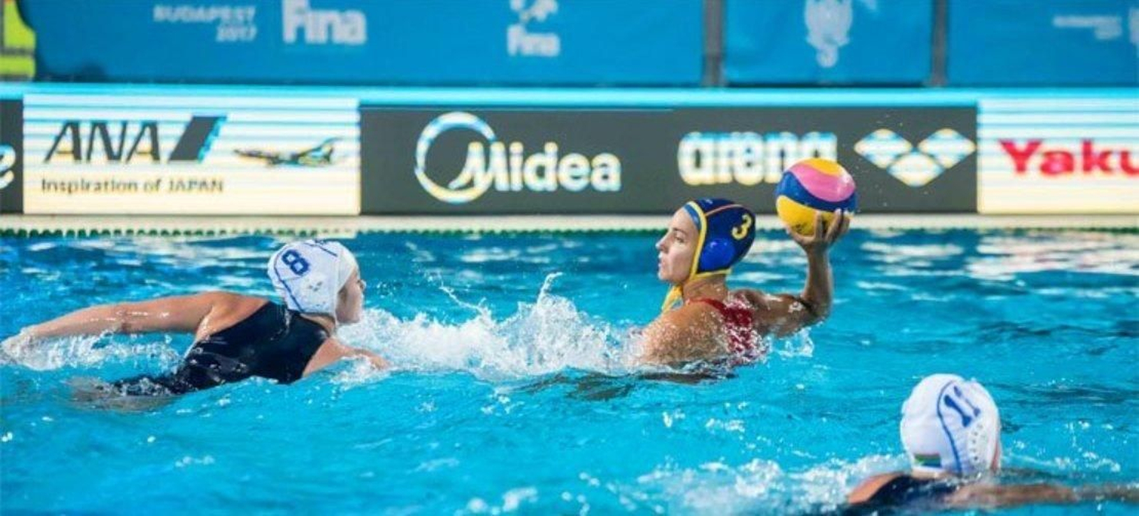 España debuta con una victoria in extremis frente a Rusia (9-8)