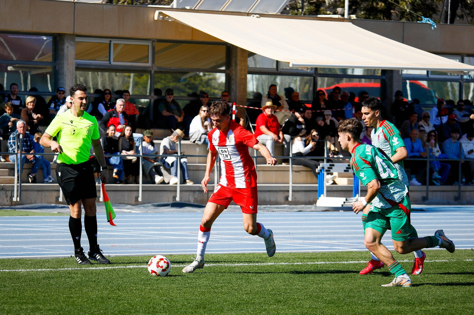 Las imágenes de Segunda RFEF entre Almeria B y recreativo de Granada