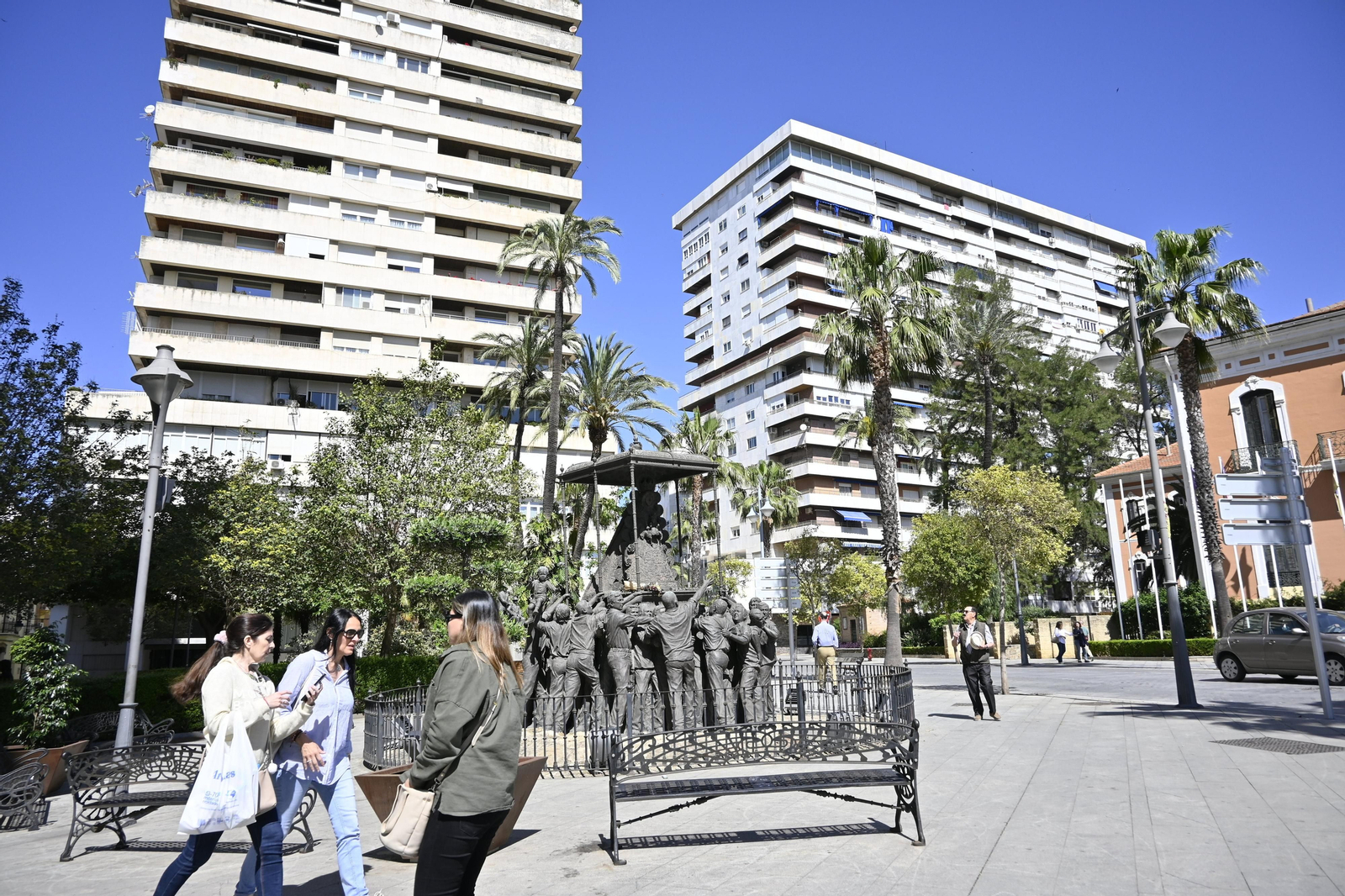 Imágenes del martes 14 de abril, en Huelva