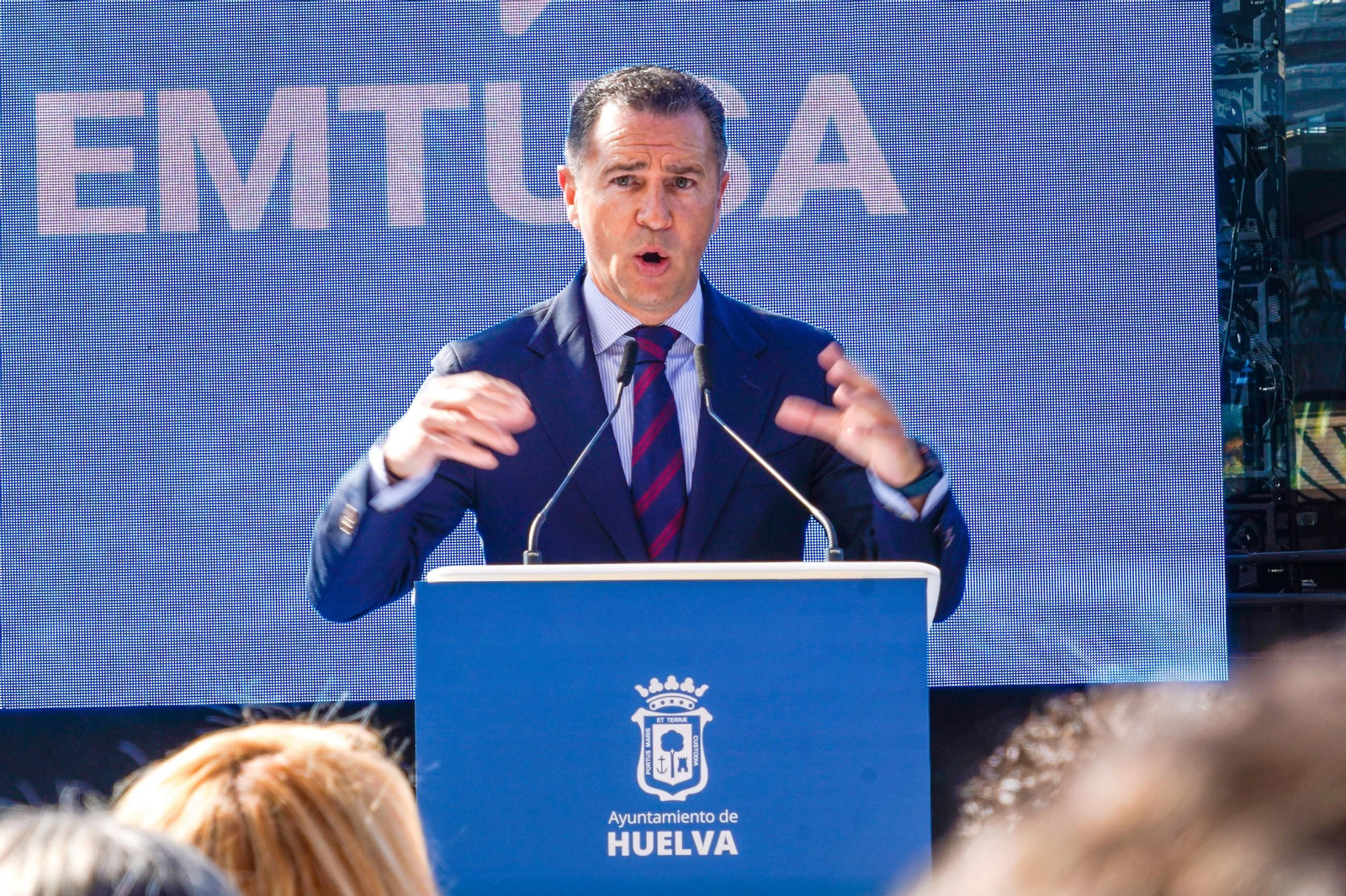 Imágenes de la presentación de los nuevos autobuses eléctricos