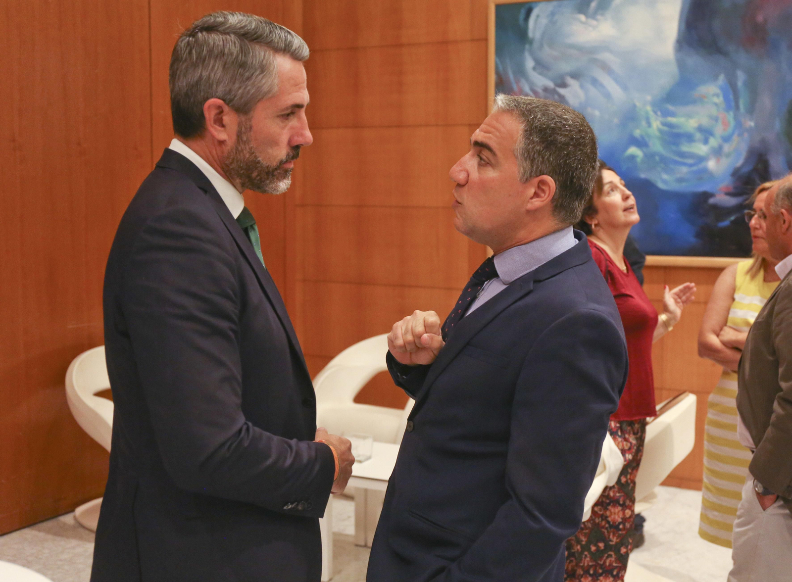 Las imágenes del Foro Joly con Elías Bendodo