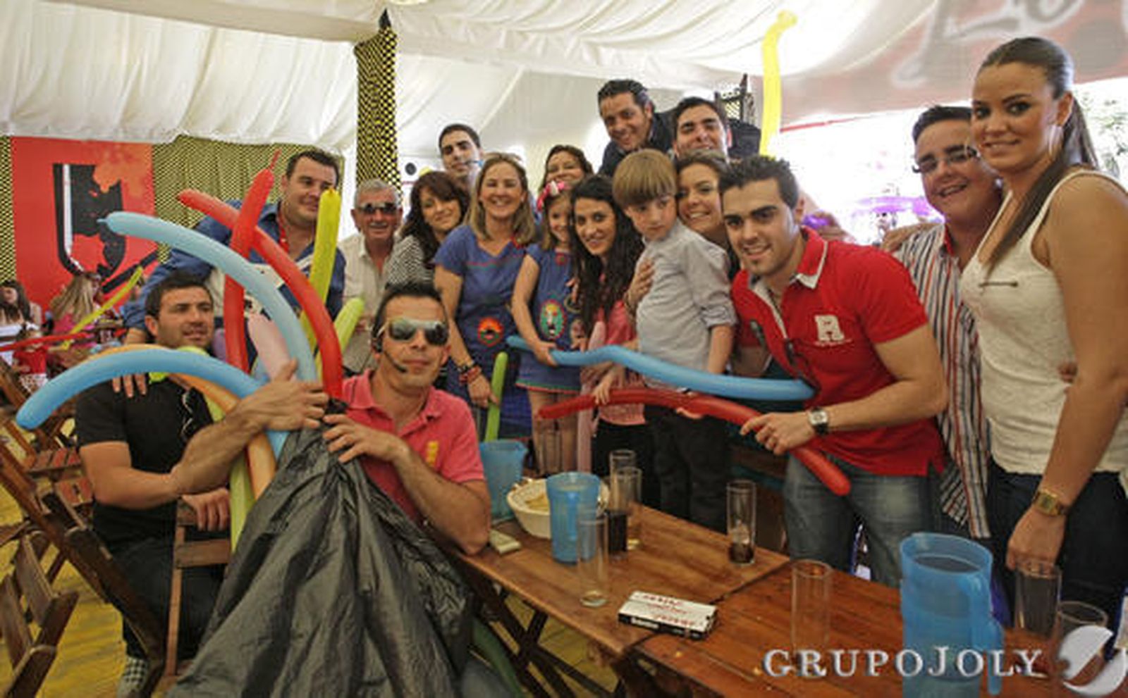 Nada como un buen plato de jamón y una copita manzanilla para refrescar la jornada de feria.

Foto: Erasmo Fenoy