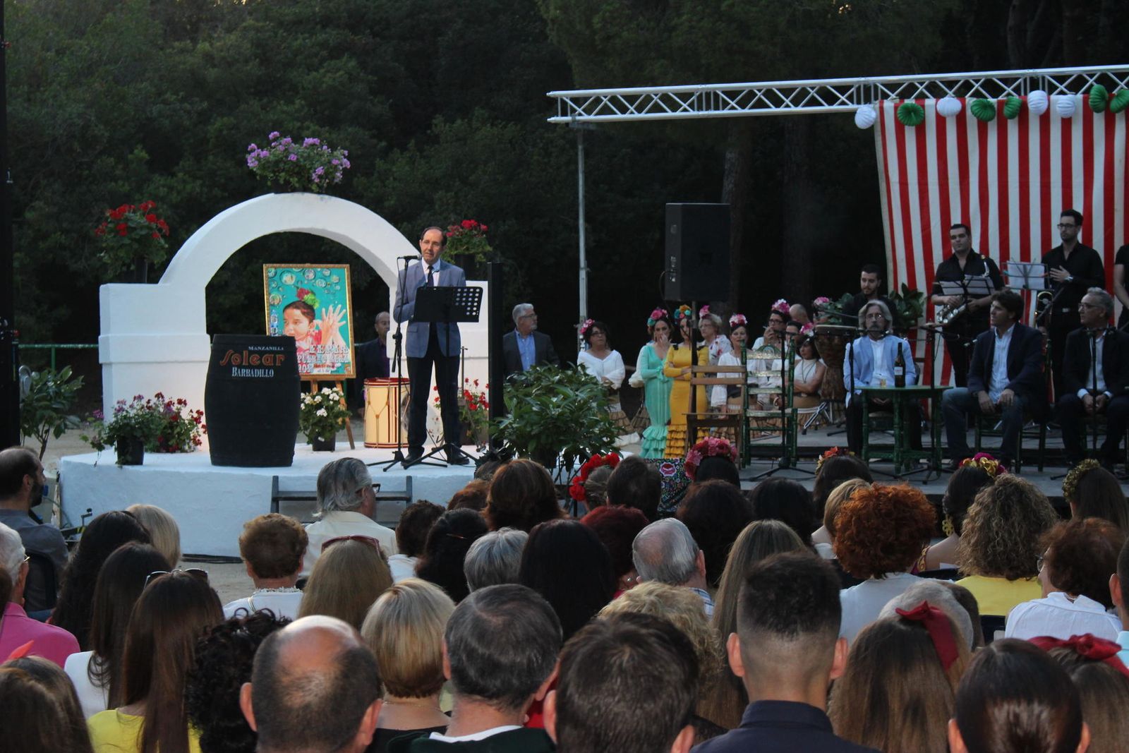 Ramón Muñoz pregona por sevillanas la Feria de Puerto Real