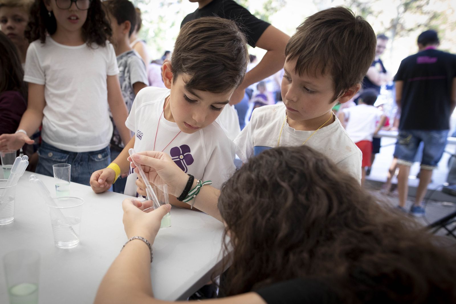 Así ha sido la Noche de los investigadores en Granada